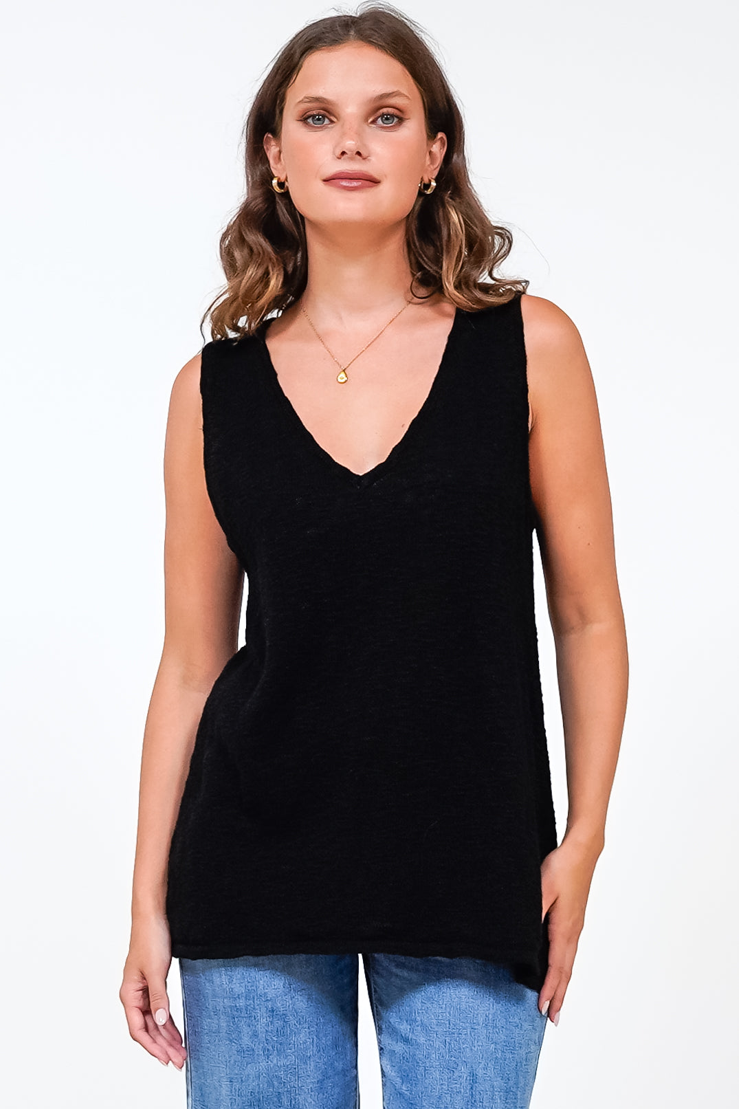 Valeria Top - Textured V-Neck Tank Top in Black