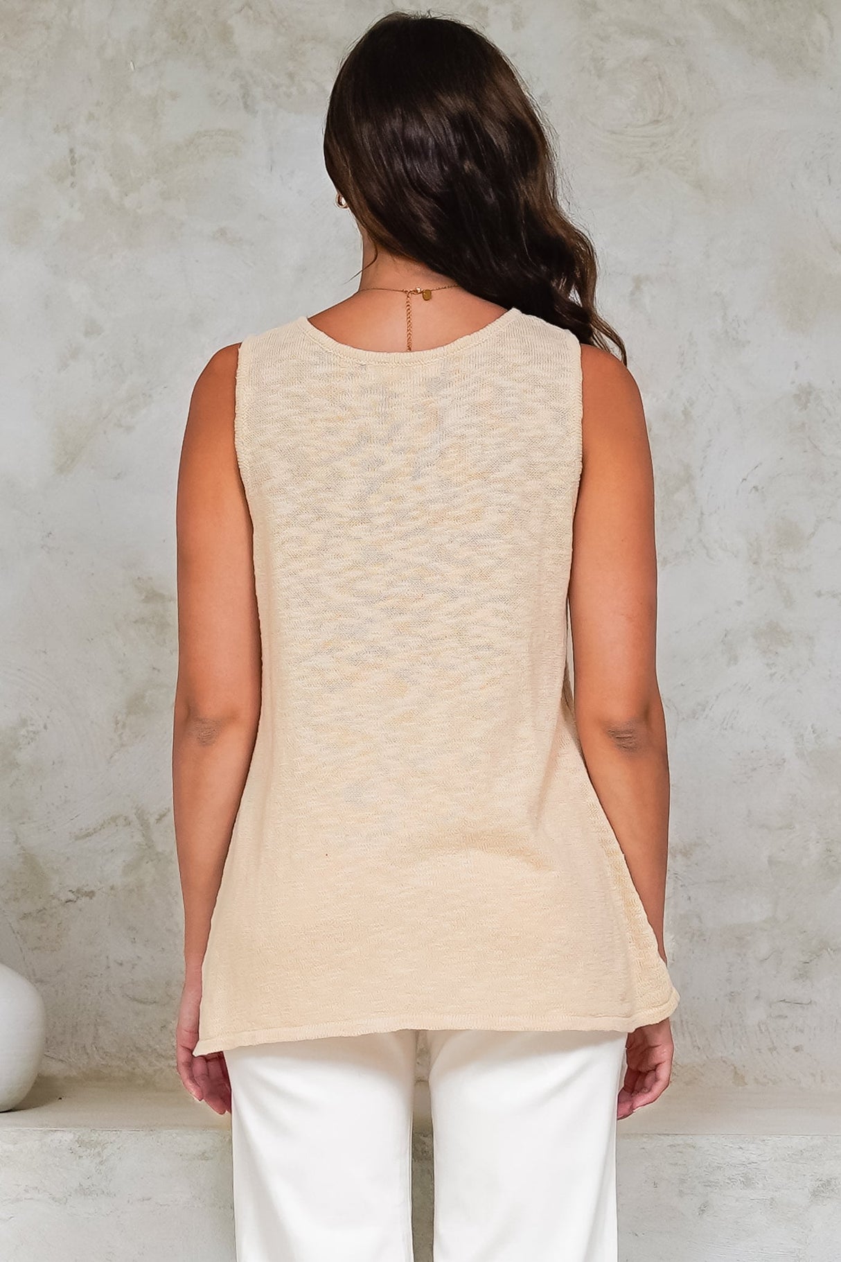Valeria Top - Textured V-Neck Tank Top in Natural