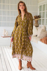 JAASE - Whitney Midi Dress: Collared Button Down Shirt Dress with Belt in Amalie Print