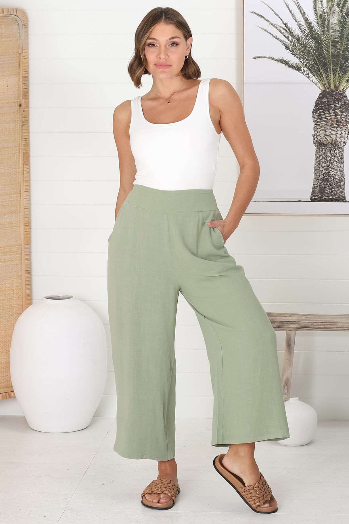 Wyatt Pants - Linen Blend 3/4 Cropped Pants with Pockets in Khaki