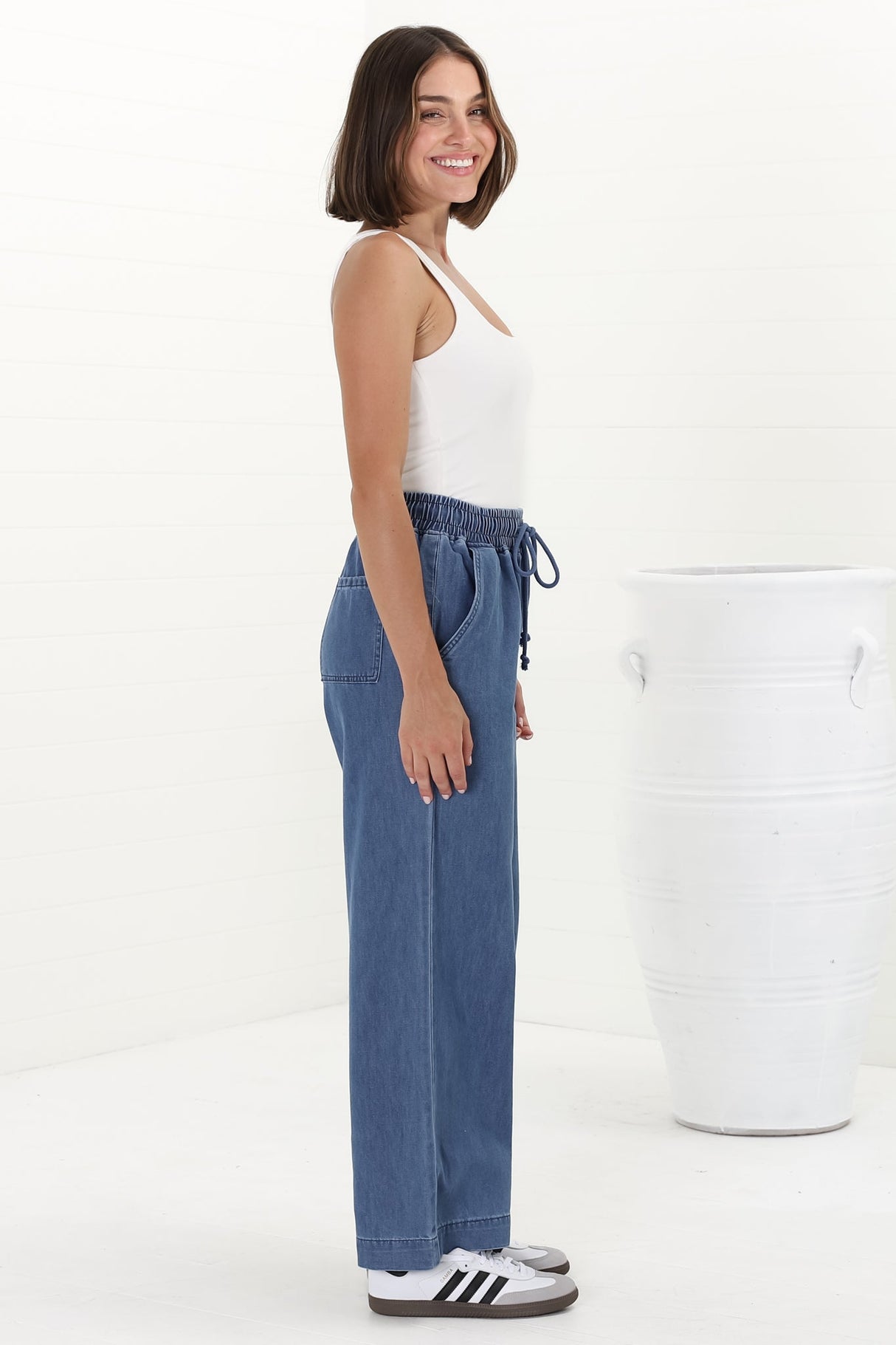 Zeke Jeans - Elasticated Waist Wide Leg Jeans in Medium Wash Denim