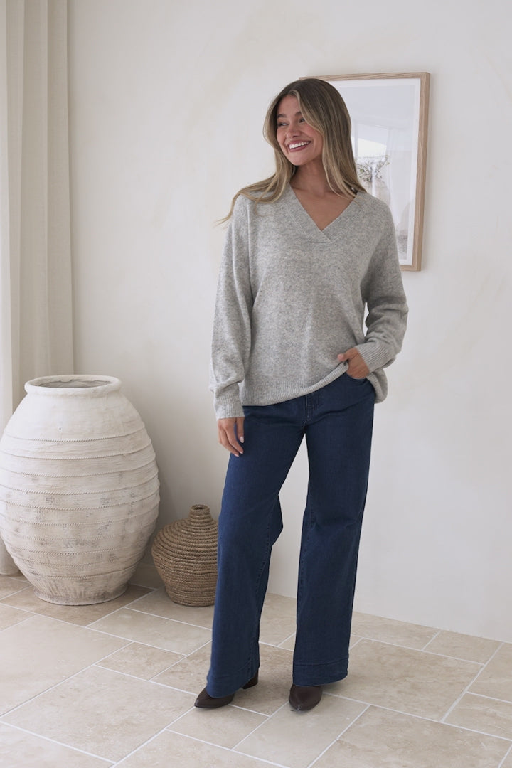 Donoven Jumper - V Neck Lightweight Knit with Ribbed Hemlines in Grey