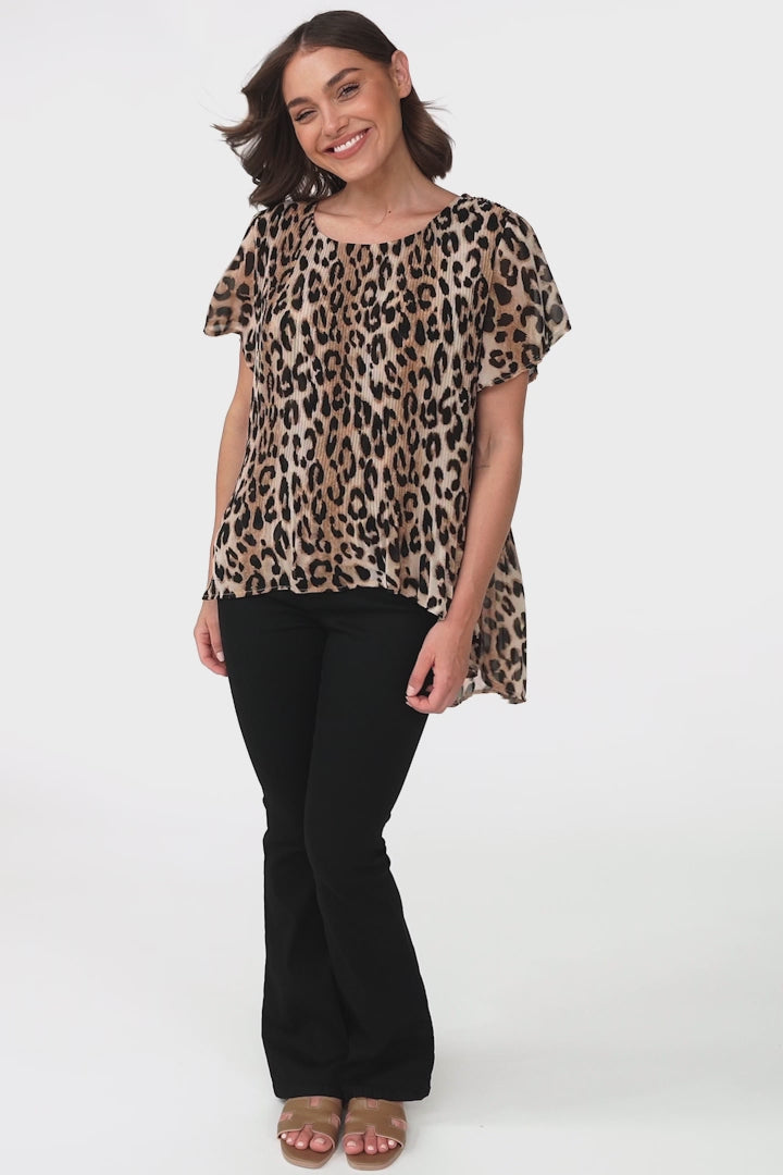 Alek Blouse - Plisse Cap Sleeve Top with High-Low Hemline in Leopard Print