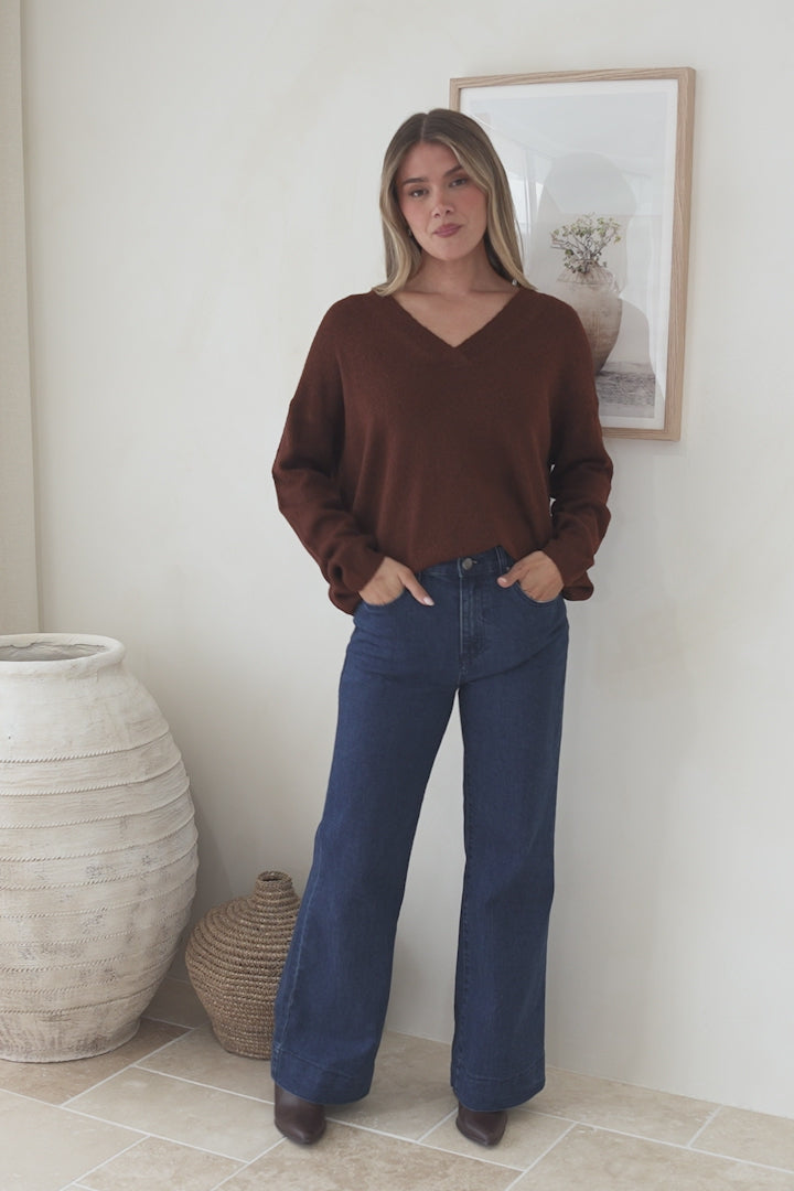 Donoven Jumper - V Neck Lightweight Knit with Ribbed Hemlines in Coffee