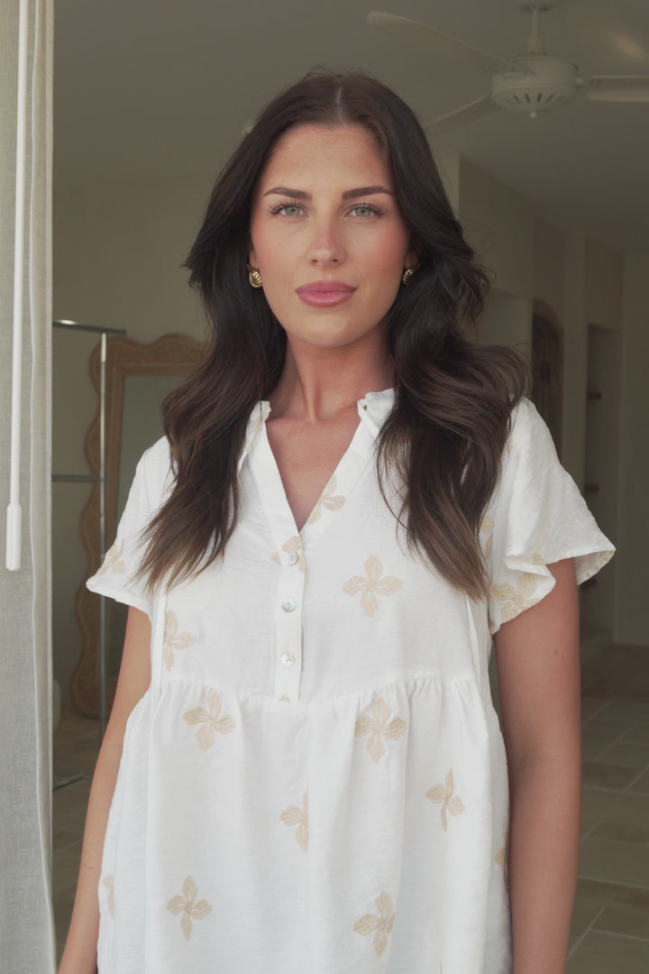 Siempre Top - Mandarin Collar Peplum Hem Top in Gigi Print White