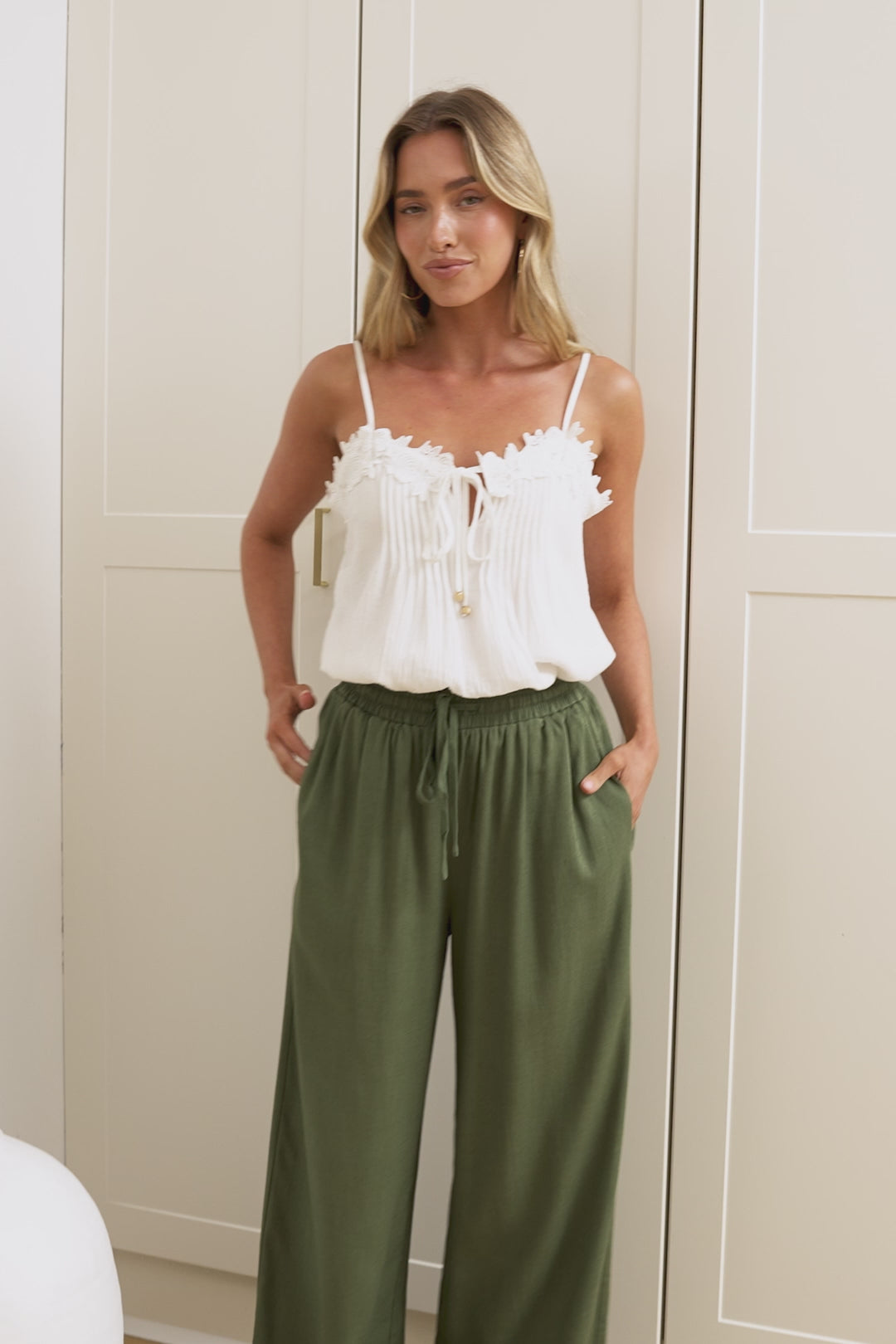 Leslie Linen Pants - Linen Elasticated Waist Straight Leg Pants in Khaki
