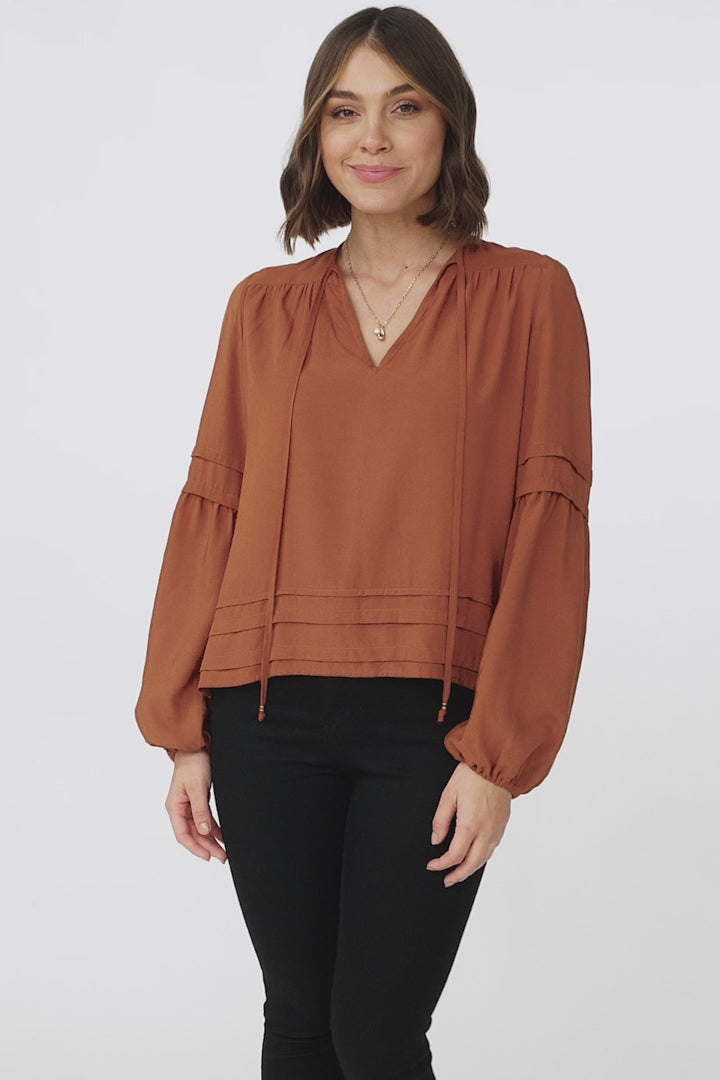 Albany Top - Pleating Details Pull Over Top with Long Balloon Sleeves in Tan