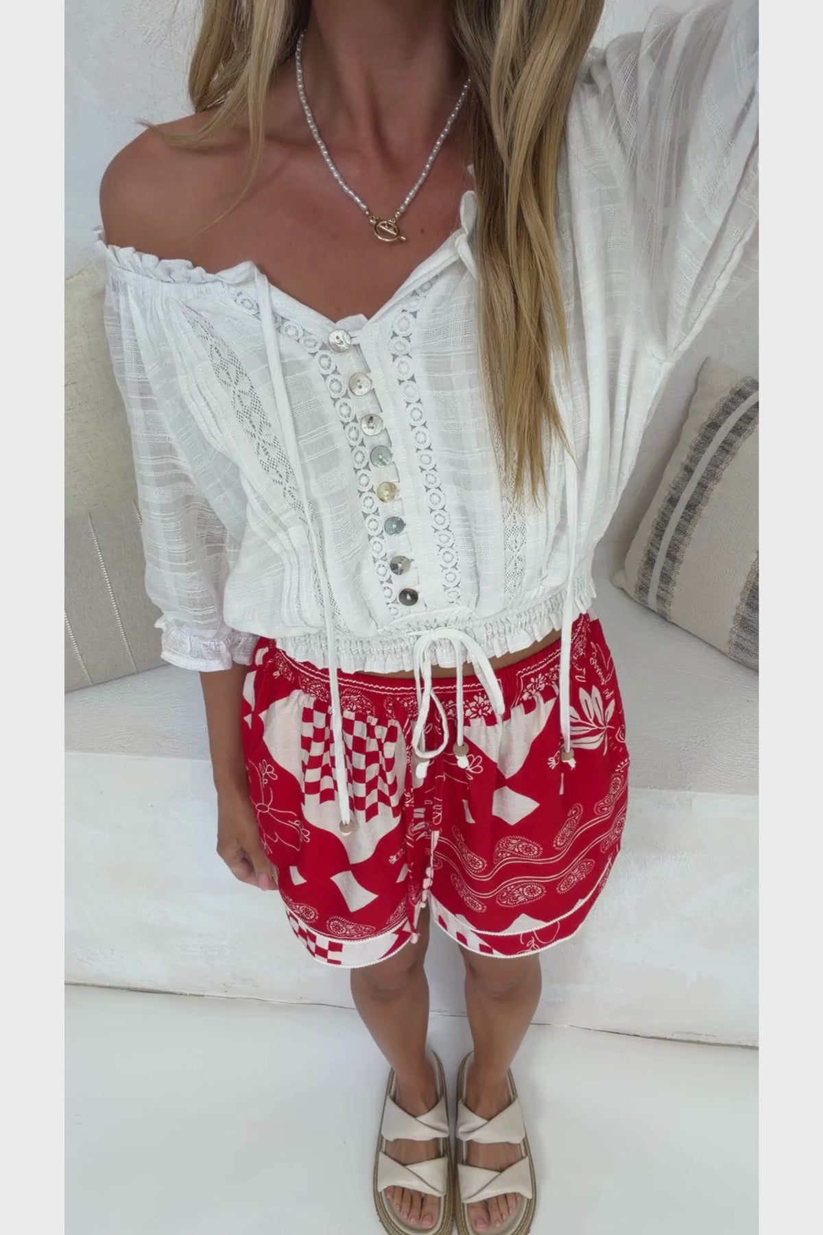 Livia Shorts - Elasticated Drawstring Waist Shorts with Pockets in Lizzy Print