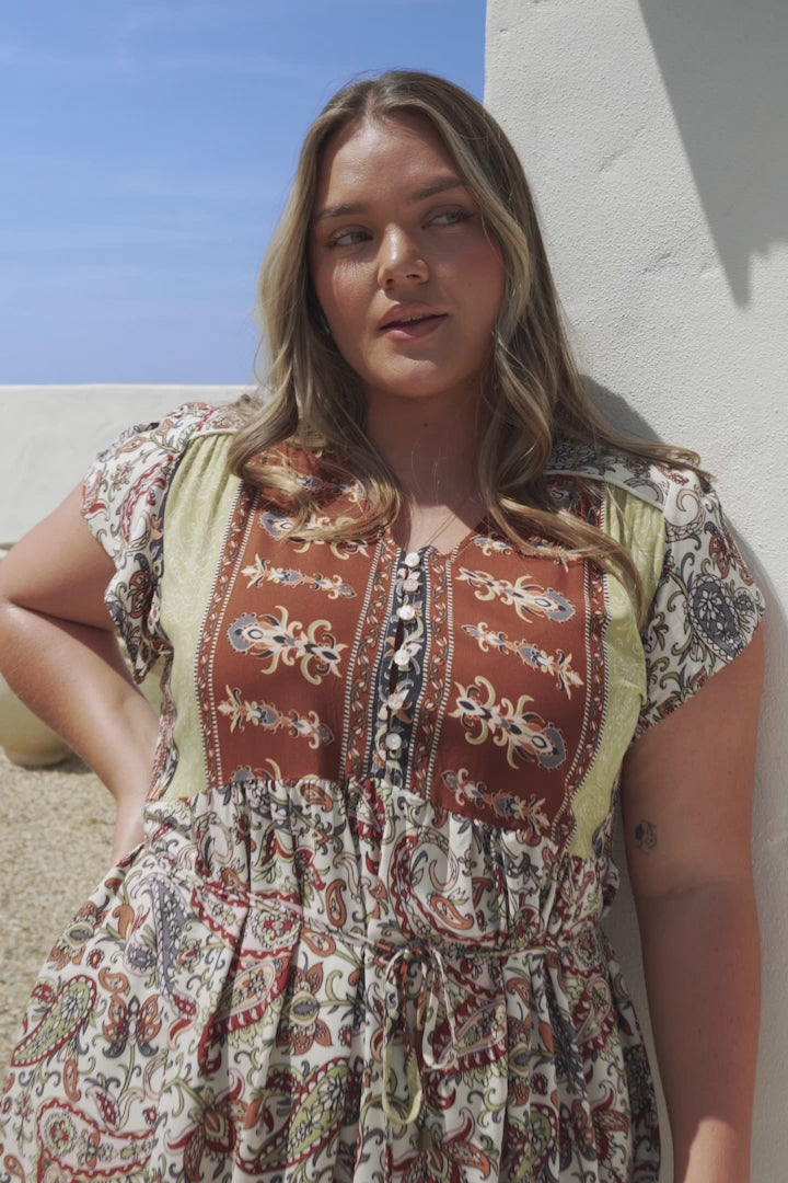 JAASE - Tracey Mini Dress: Cap Sleeve Dress with Waist Tie in Oakie Print