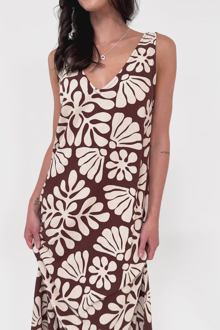 Janeen Maxi Dress - A-Line Sleeveless Dress with Side Splits in Lunie Print Chocolate