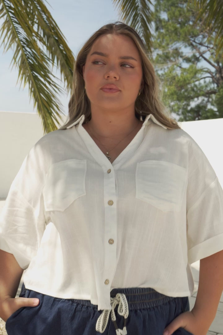Marion Shirt - Collared Buttoned Down Shirt with Pockets in White