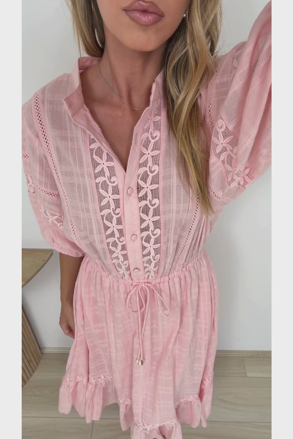Dove Maxi Dress - Plaid Textured Lace Detailed Dress with Puff Sleeves in Pink
