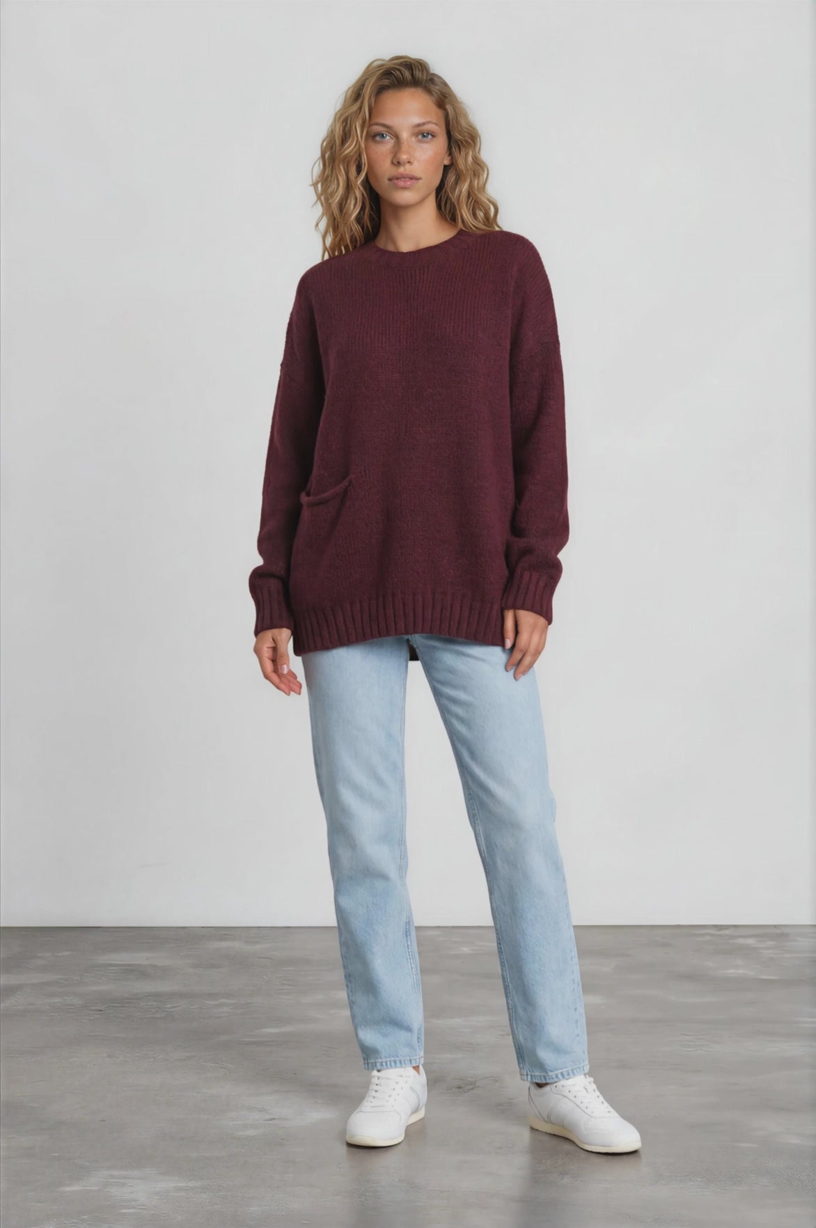Caesar Jumper - Crew Neck Long Knit with Pocket and Ribbed Hemlines in Wine