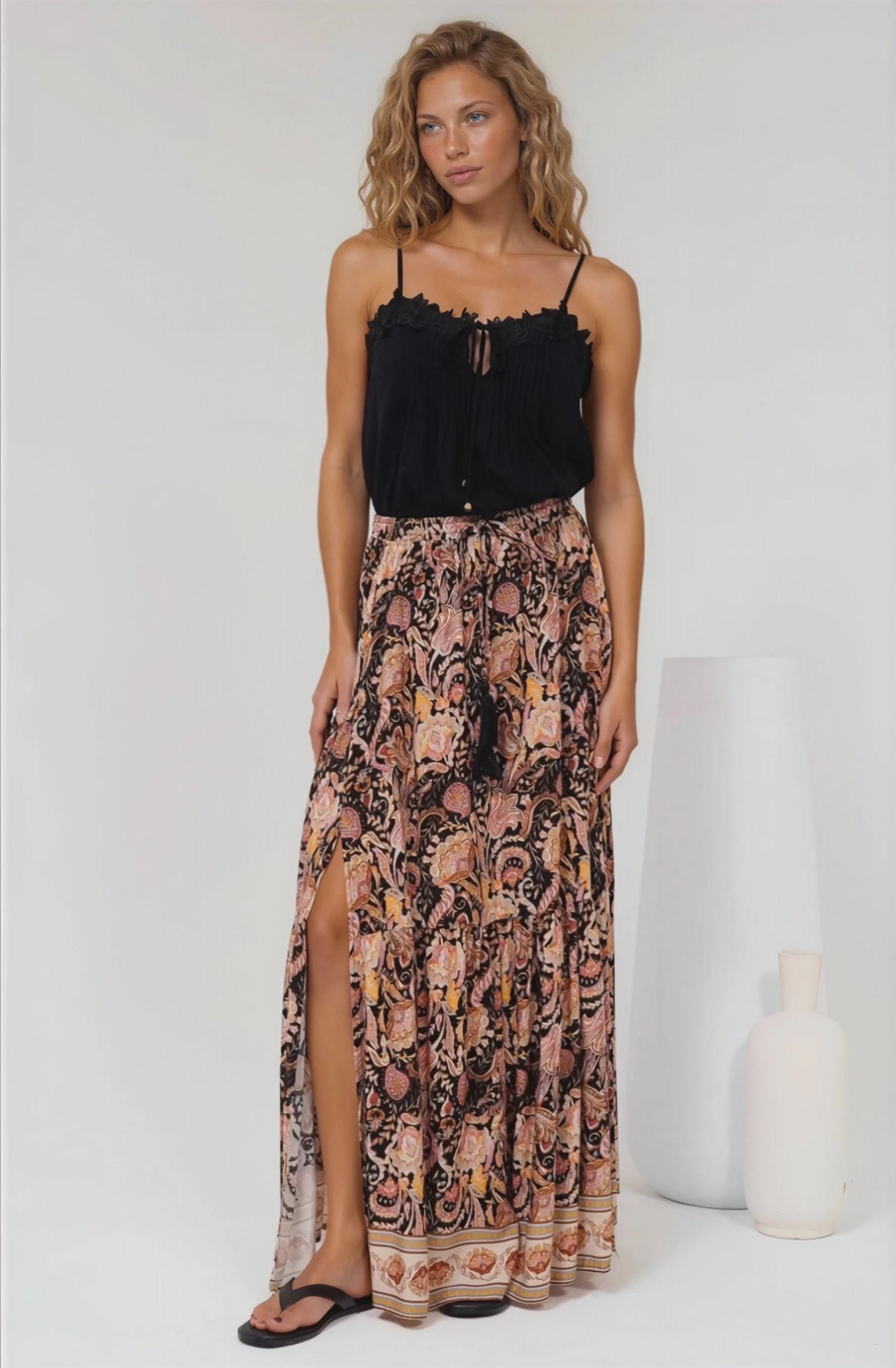 Hellen Maxi Skirt - High Waisted Skirt with Front Splits in Pree Print Black