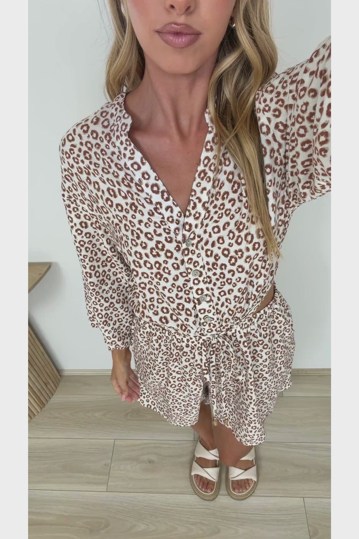 Hana Playsuit - V Neck Cut Out Waist Playsuit with Pockets in Leo Lily Print