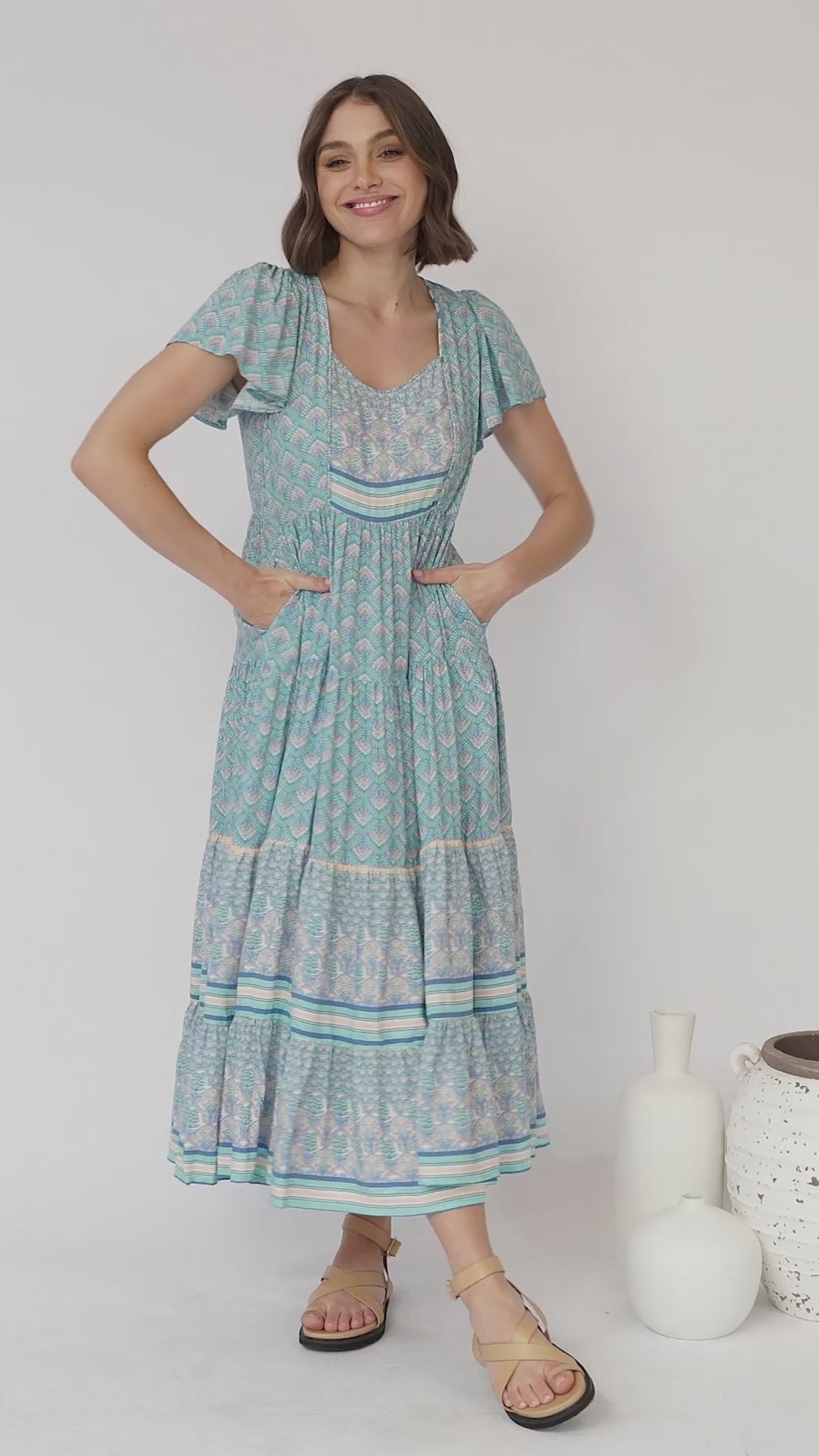 JAASE - Isabella Maxi Dress: Scoop Neckline Cap Sleeve Dress in Sea Eden Print