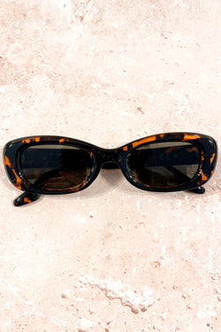 Ruby Retro Sunglasses - Tort