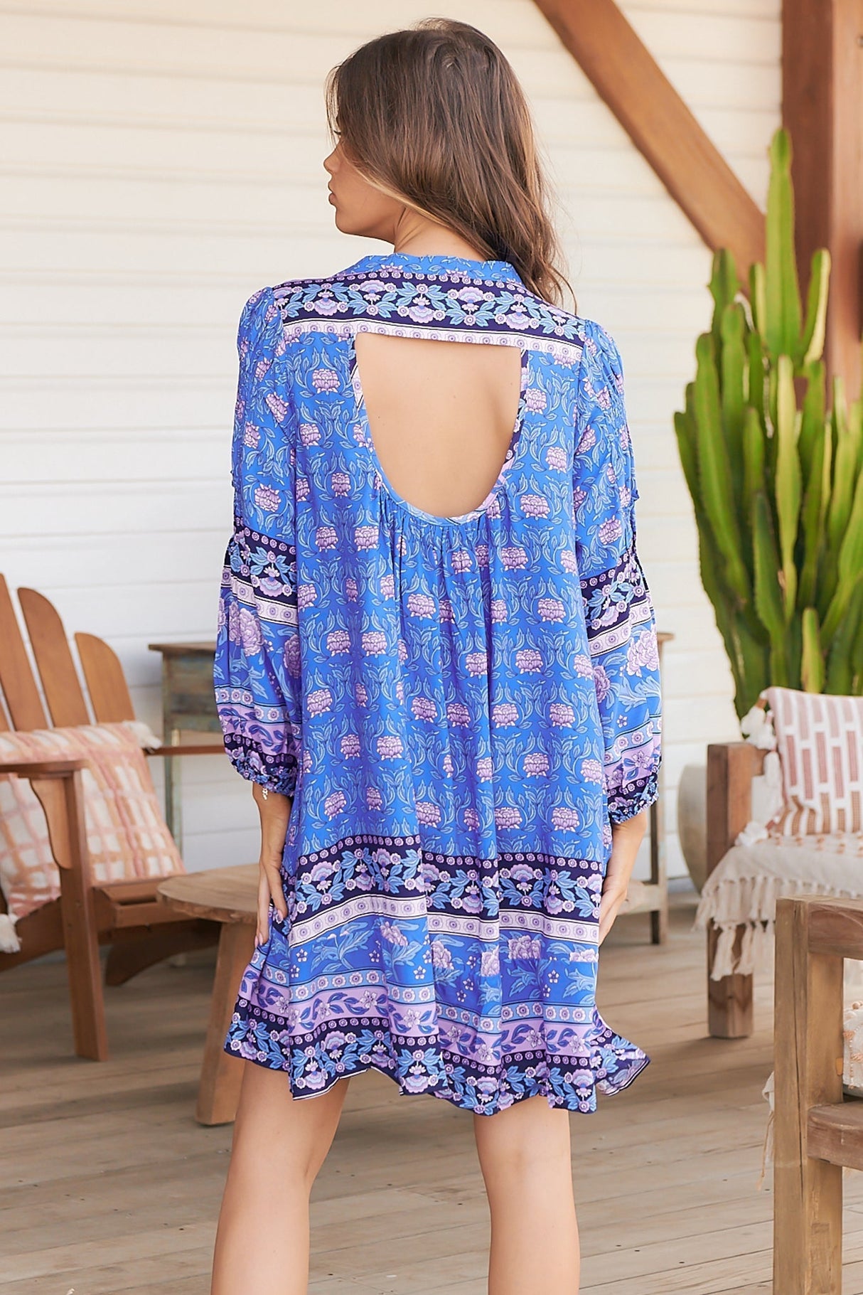 JAASE: Jany Mini Dress - Cut Out Back 3/4 Sleeve Tunic Dress in Bluey Print