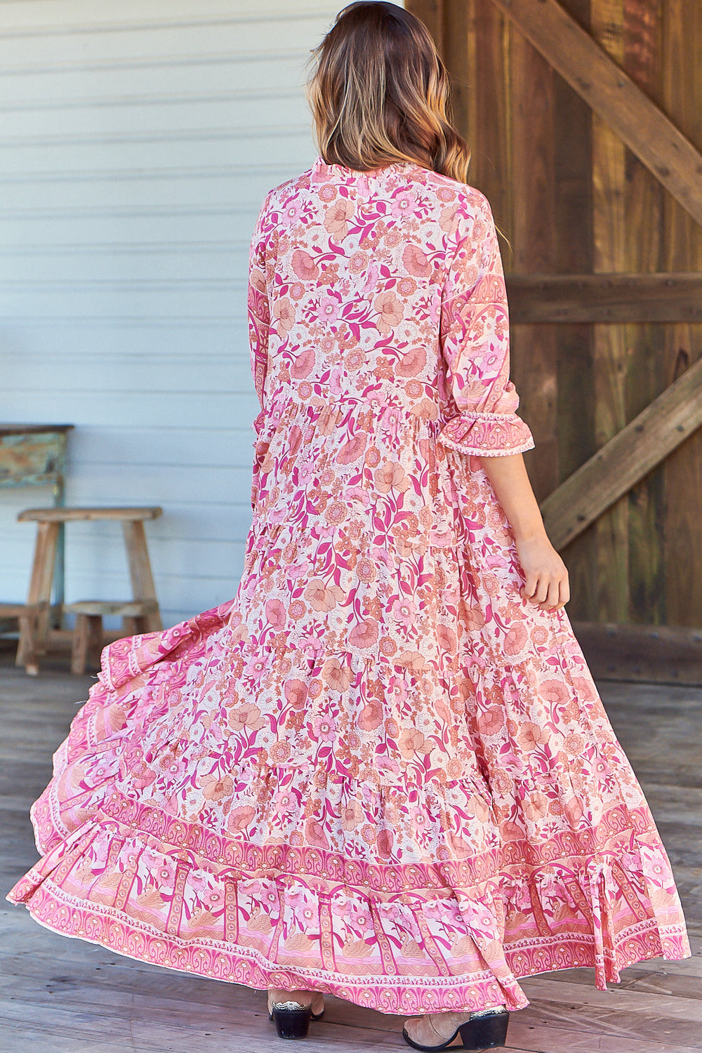 JAASE - Tillie Maxi Dress - Relaxed Style with V Neckline Dress in Leena Print