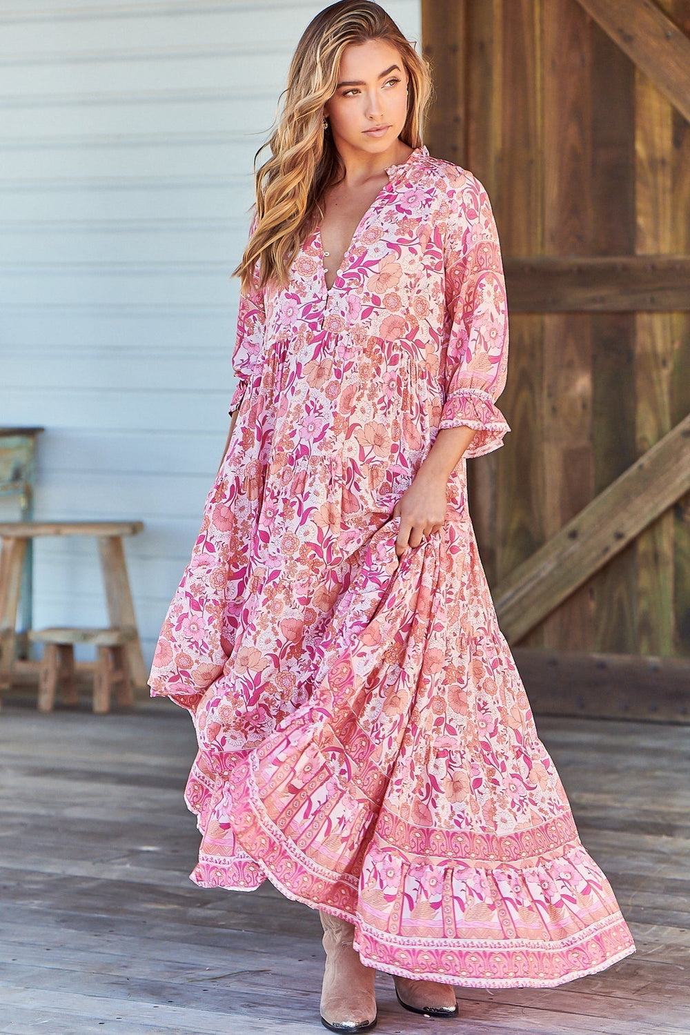 JAASE - Tillie Maxi Dress - Relaxed Style with V Neckline Dress in Leena Print