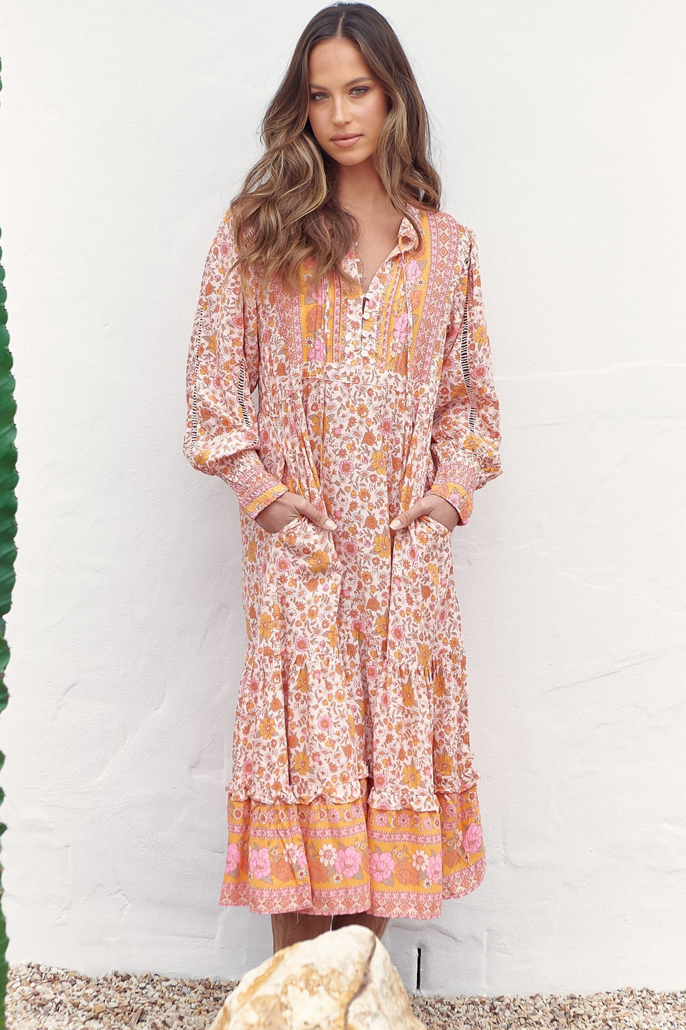 JAASE - Nirvana Midi Dress: Mandarin Collar with Buttoned Bodice in Amor Print