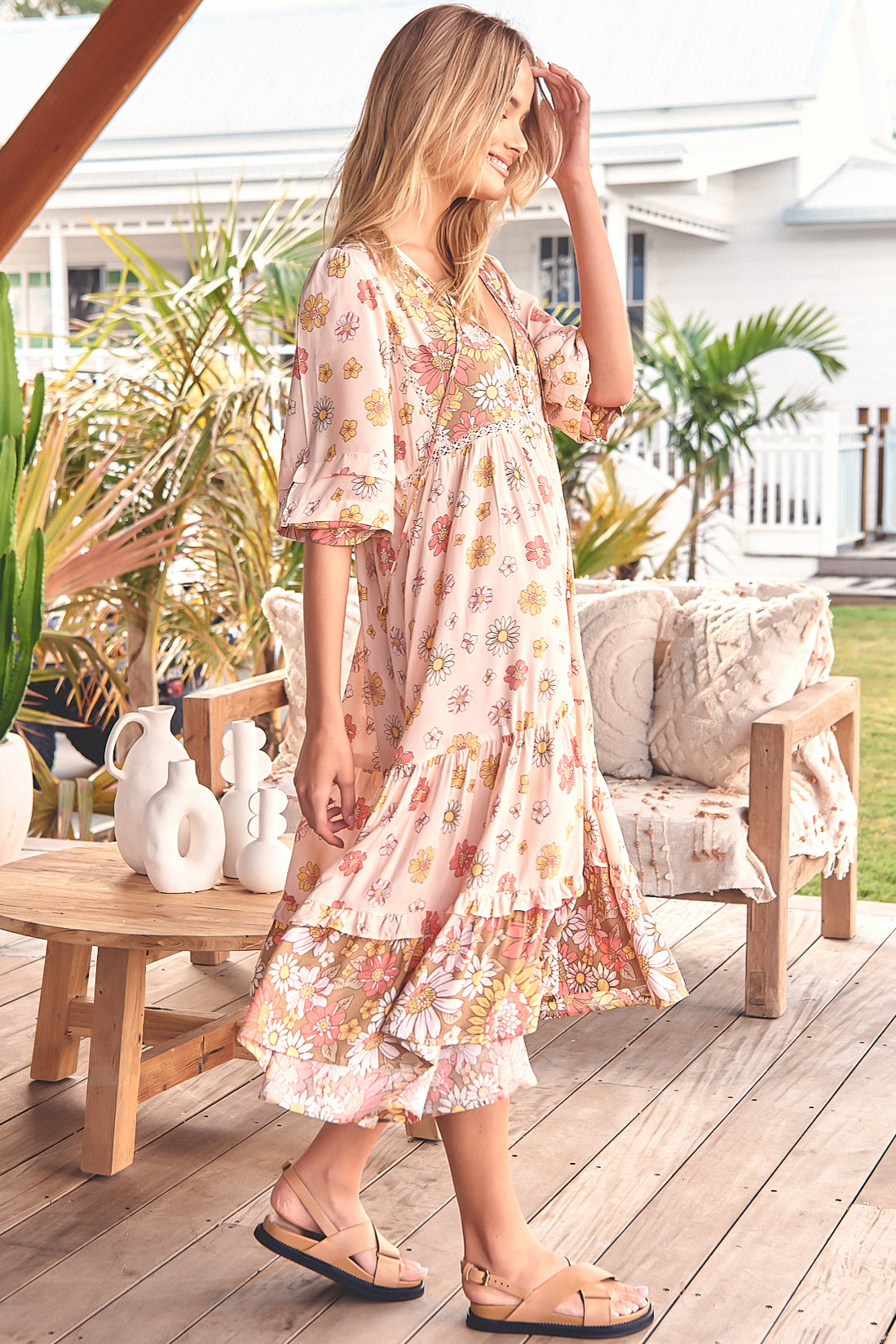 Monday Midi Dress - V Neck Crochet Bust line Smock Dress with Balloon Sleeves in Daisies Print